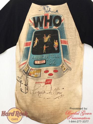 Hard Rock Cafe;The Who T-Shirt; with autograph