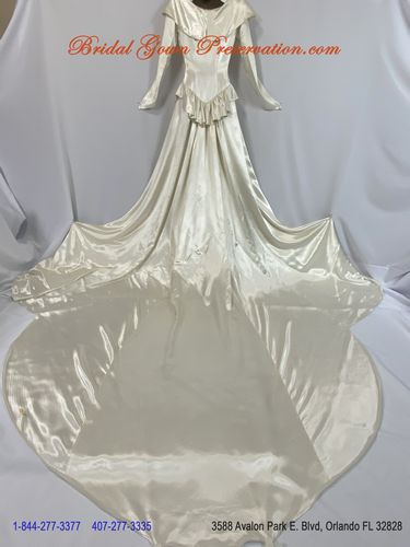 Wedding-Gown-Restoration-75-yr-Old-gown-After Restoration
